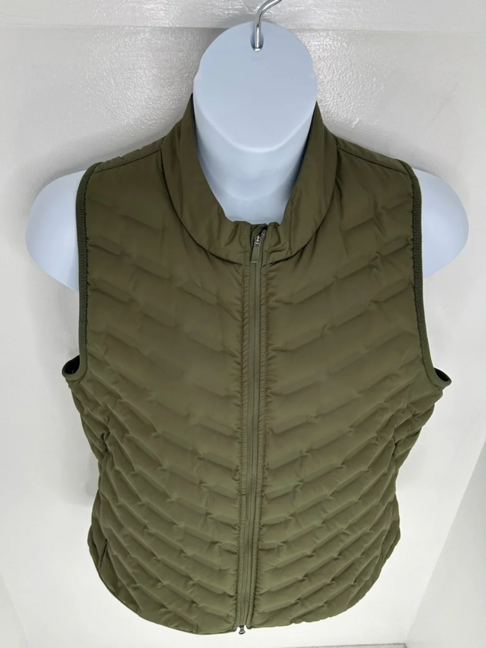 Nike Aeroloft Down Running Vest Womens XL Beige Full Zip‎ Lightweight Active